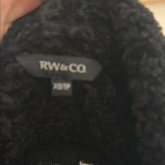 RW&CO. Black Tailored sleeveless Vest - Picture 9 of 9